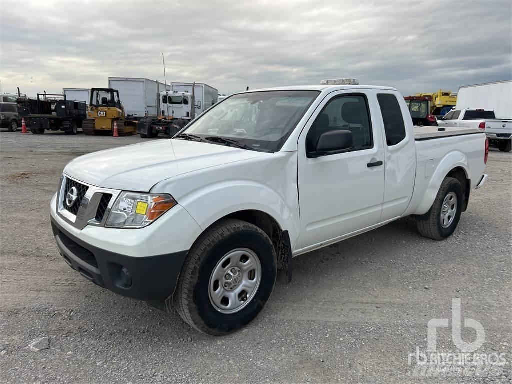 Nissan FRONTIER Bestelwagens met open laadbak