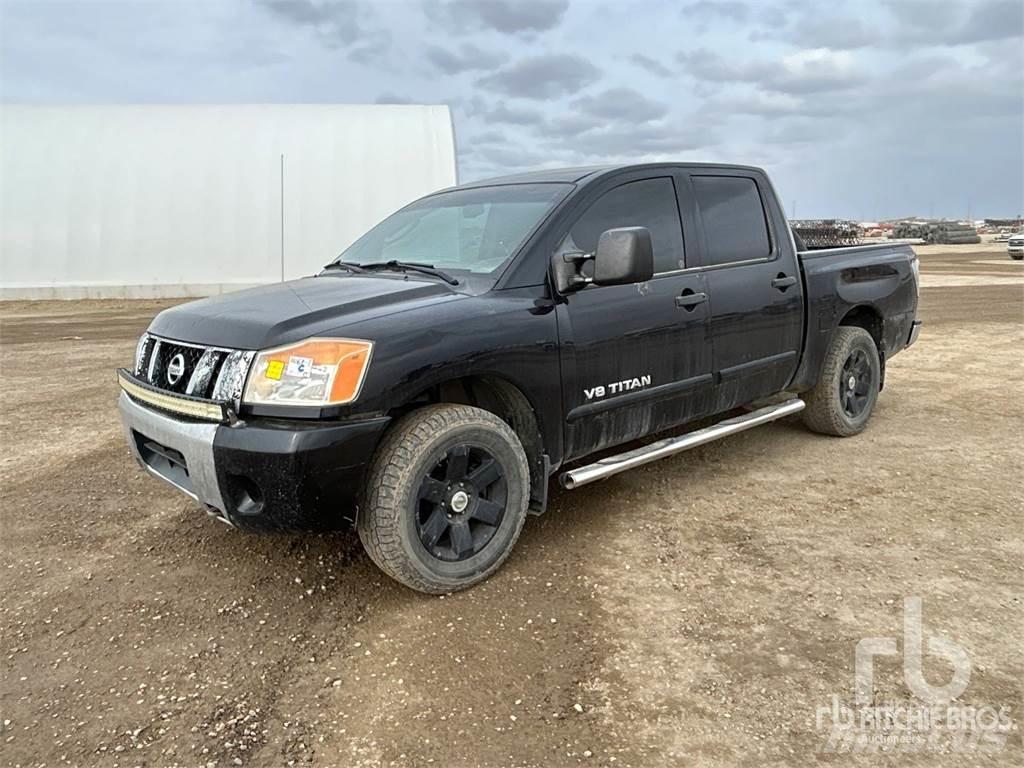 Nissan TITAN Bestelwagens met open laadbak