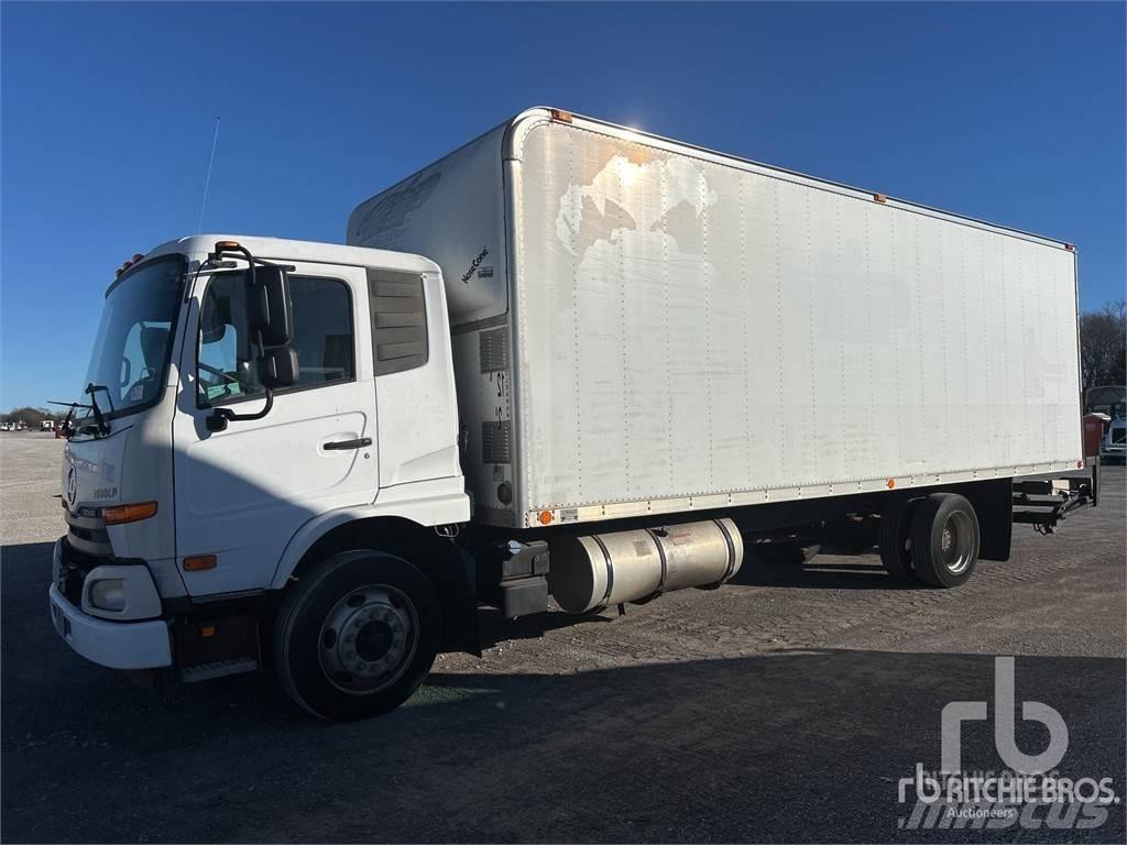 Nissan UD2600 Gesloten bedrijfswagens