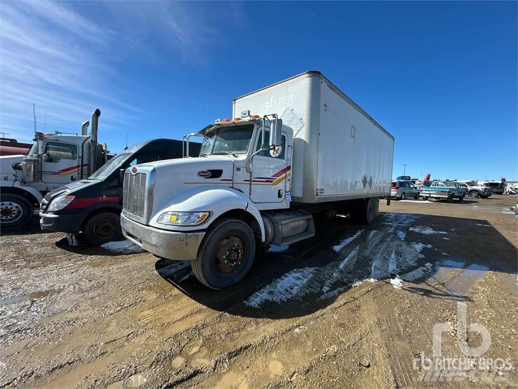 Peterbilt 335 Gesloten bedrijfswagens