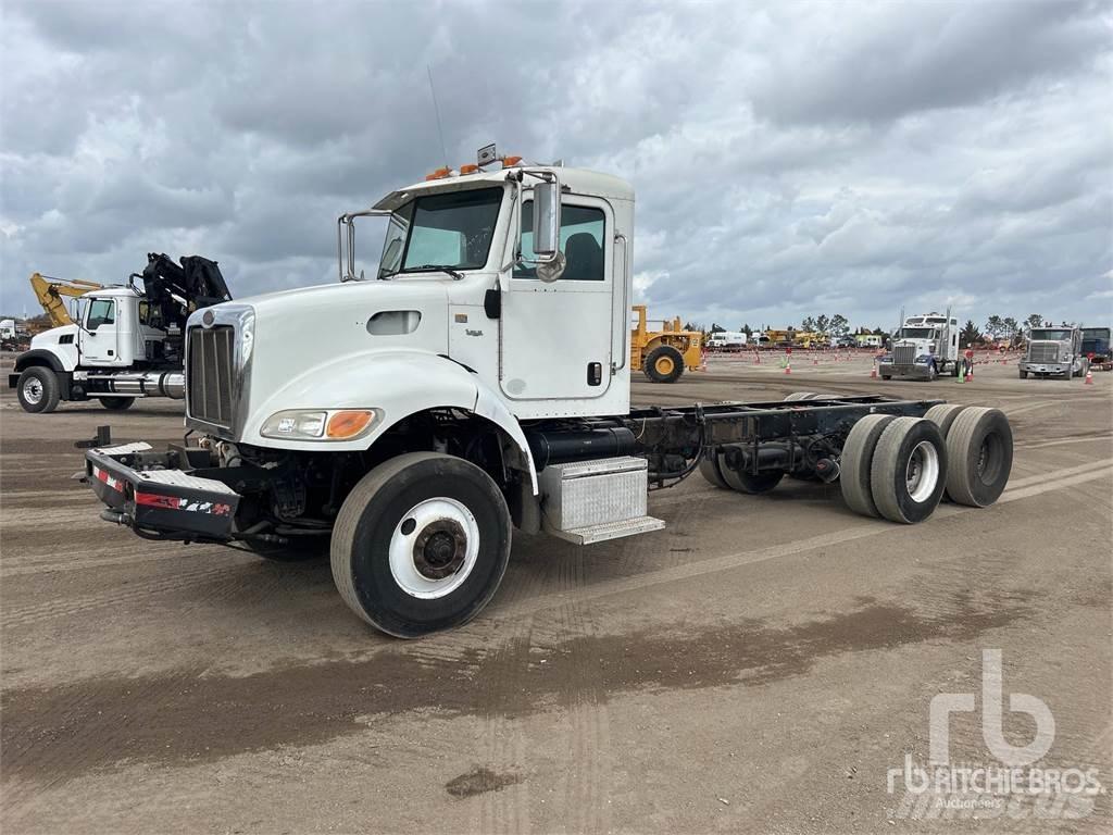 Peterbilt 348 Chassis met cabine