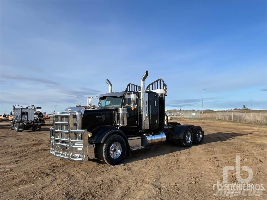 Peterbilt 367 Trekkers