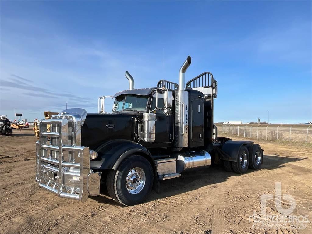 Peterbilt 367 Trekkers