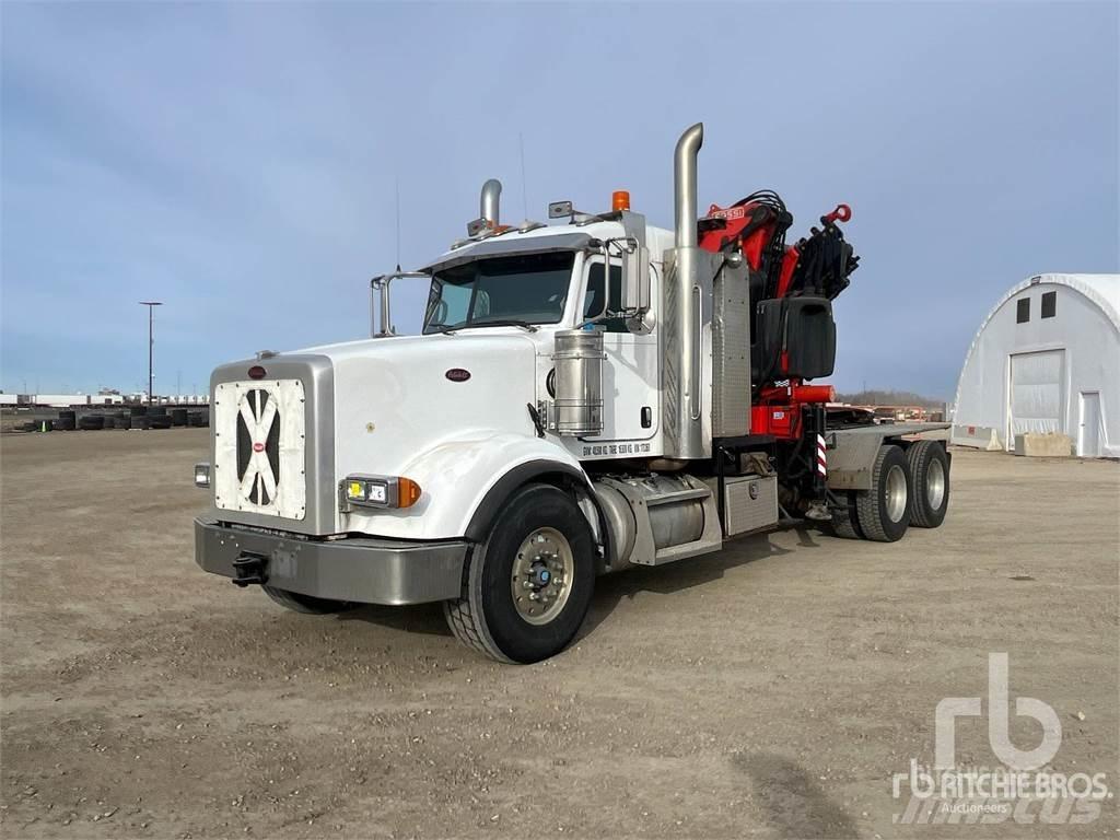 Peterbilt 367 Vlakke laadvloer met kraan