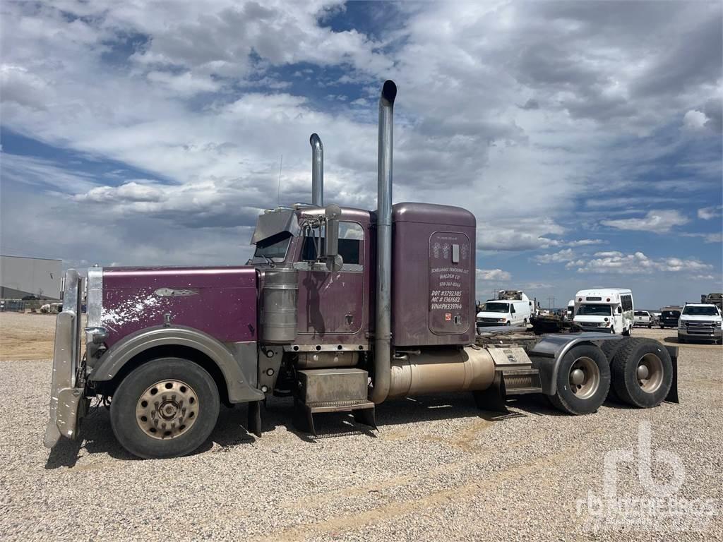 Peterbilt 379 Trekkers