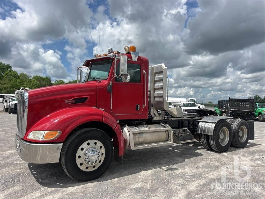 Peterbilt 384 Trekkers