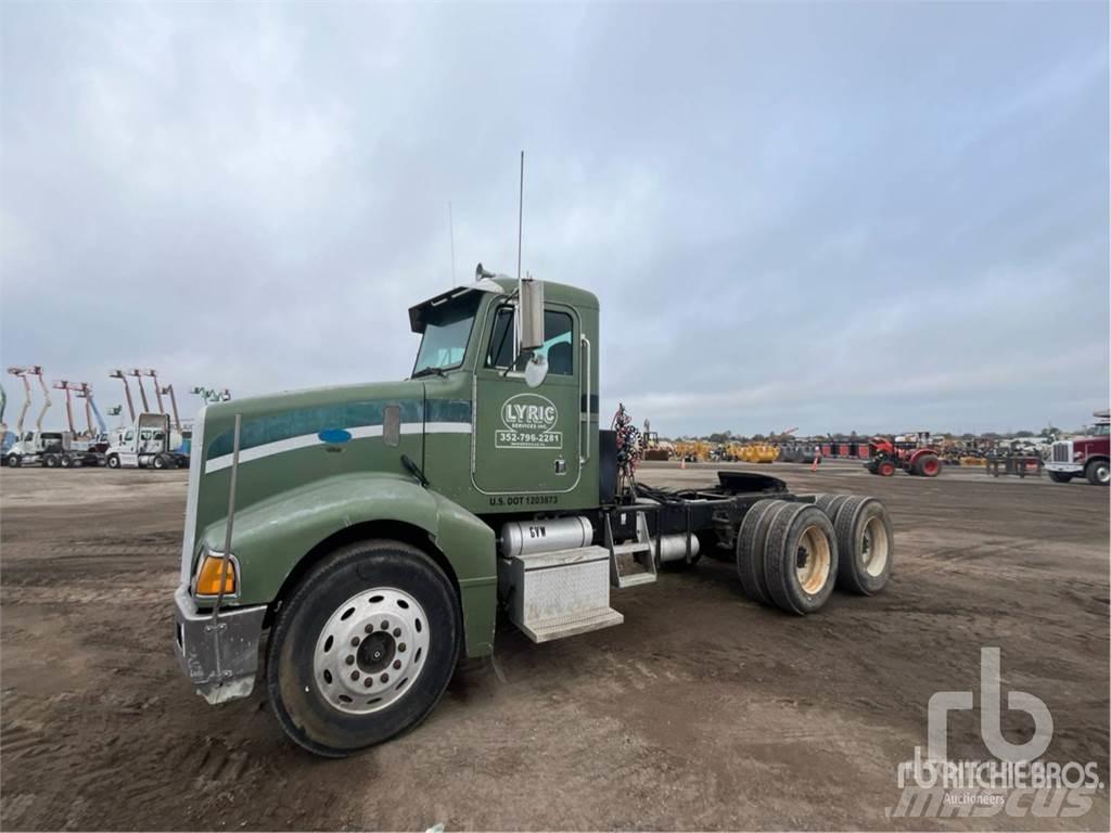 Peterbilt 385 Trekkers