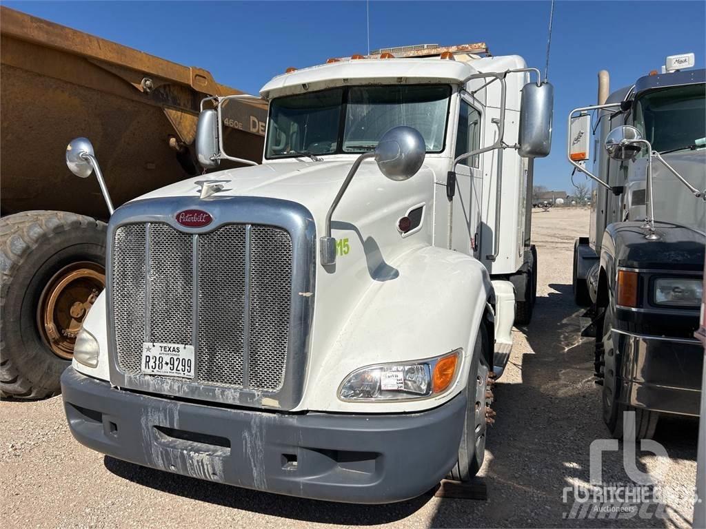 Peterbilt 386 Trekkers