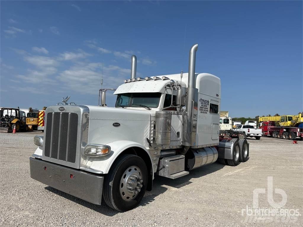 Peterbilt 389 Trekkers