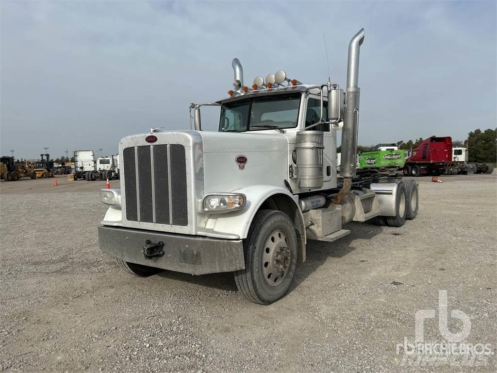 Peterbilt 389 Trekkers