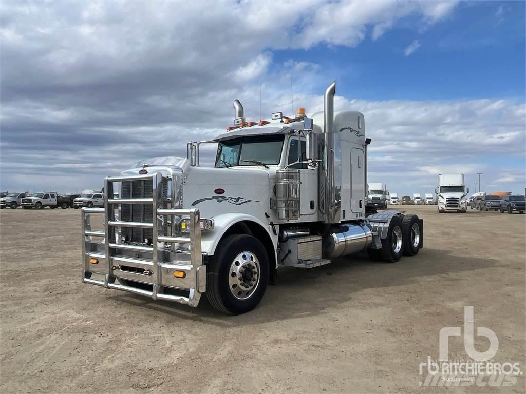 Peterbilt 389 Trekkers