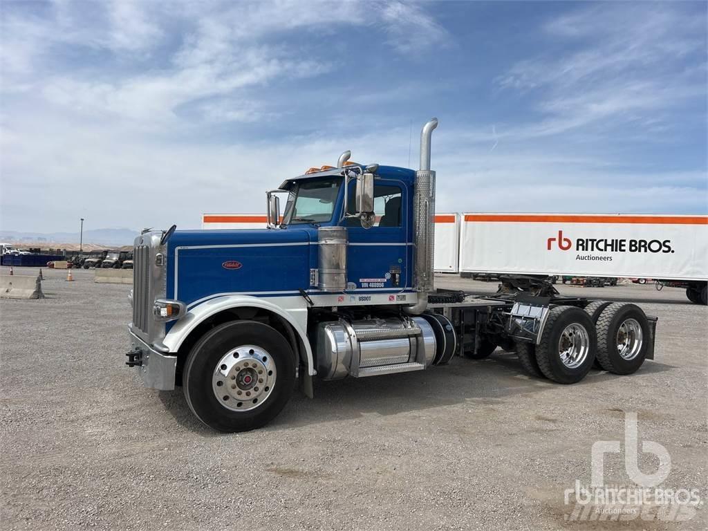 Peterbilt 389 Trekkers