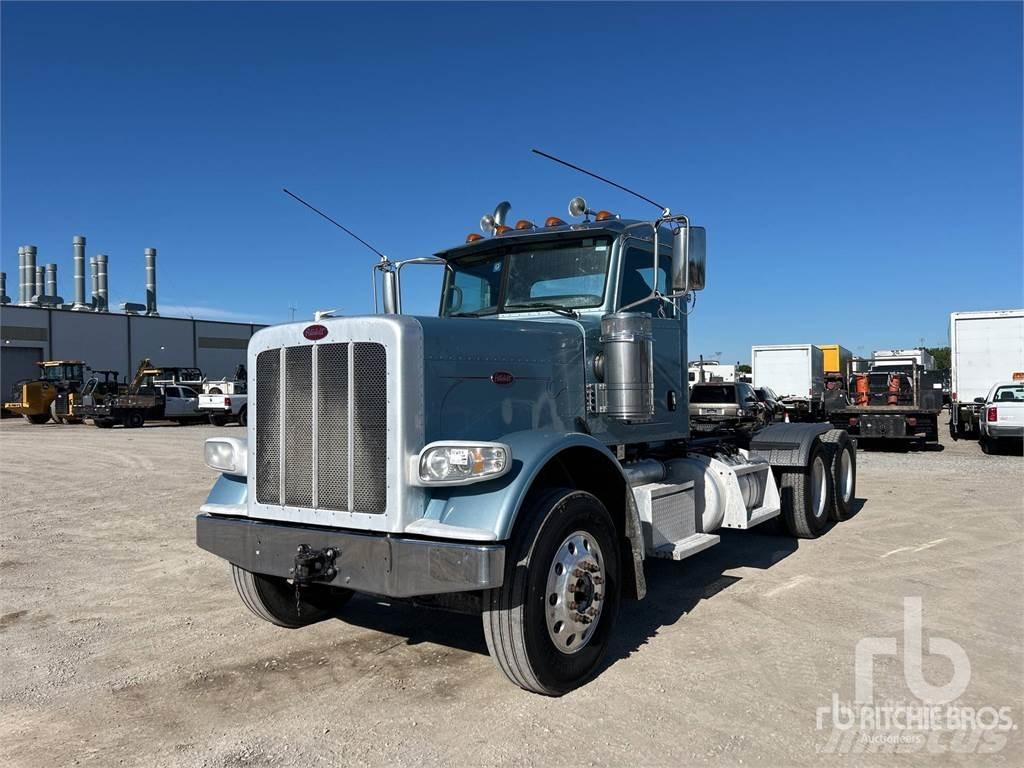 Peterbilt 389 Trekkers