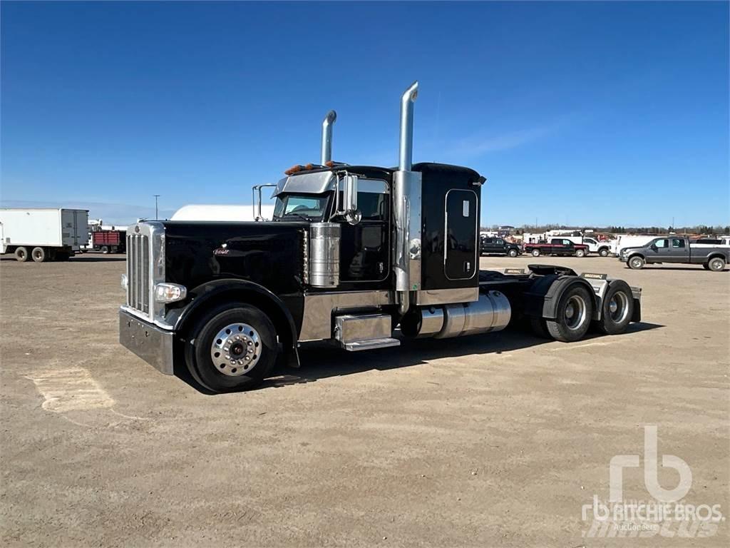 Peterbilt 389 Trekkers