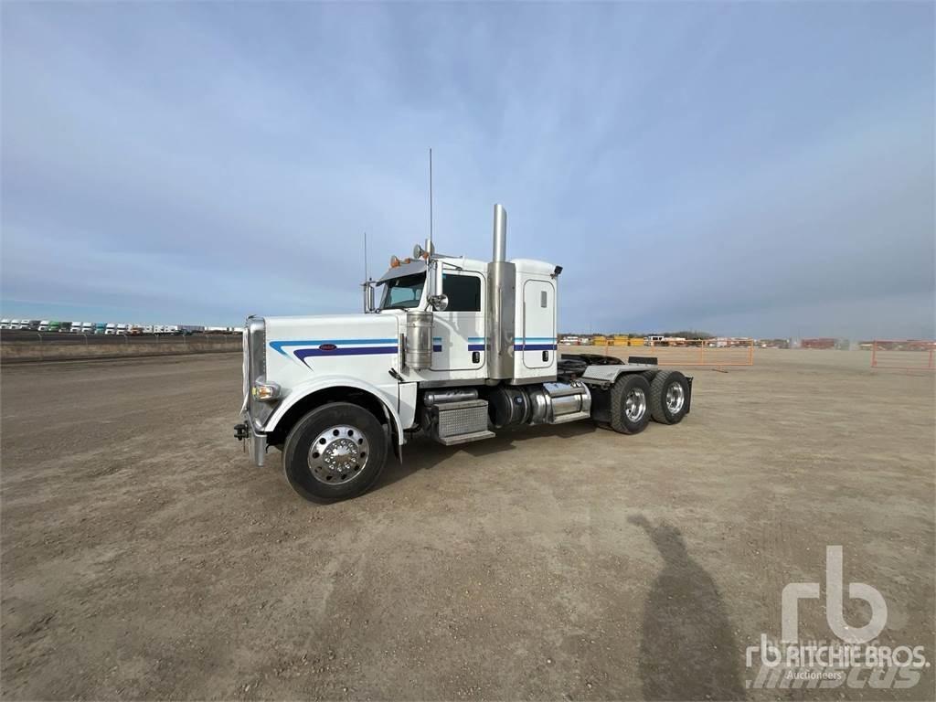 Peterbilt 389 Trekkers
