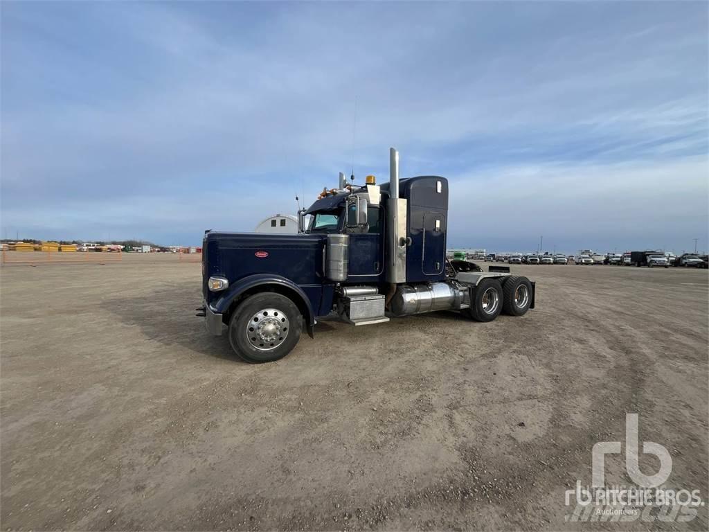 Peterbilt 389 Trekkers