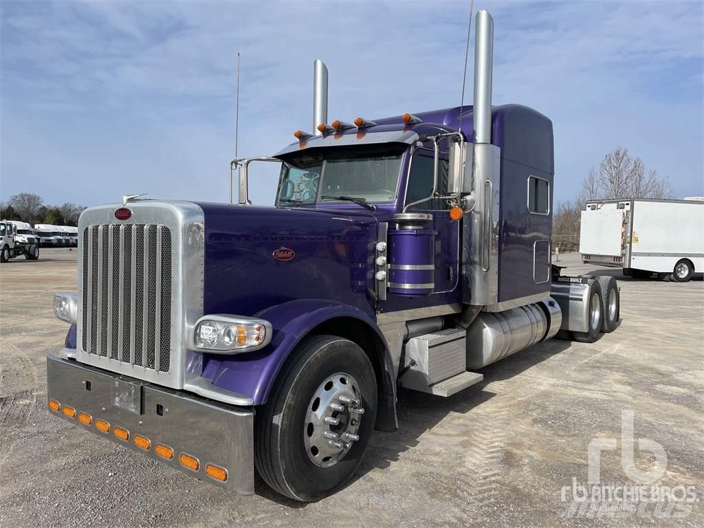 Peterbilt 389 Trekkers