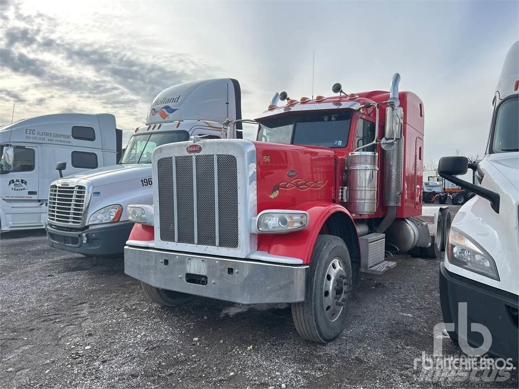 Peterbilt 389 Trekkers