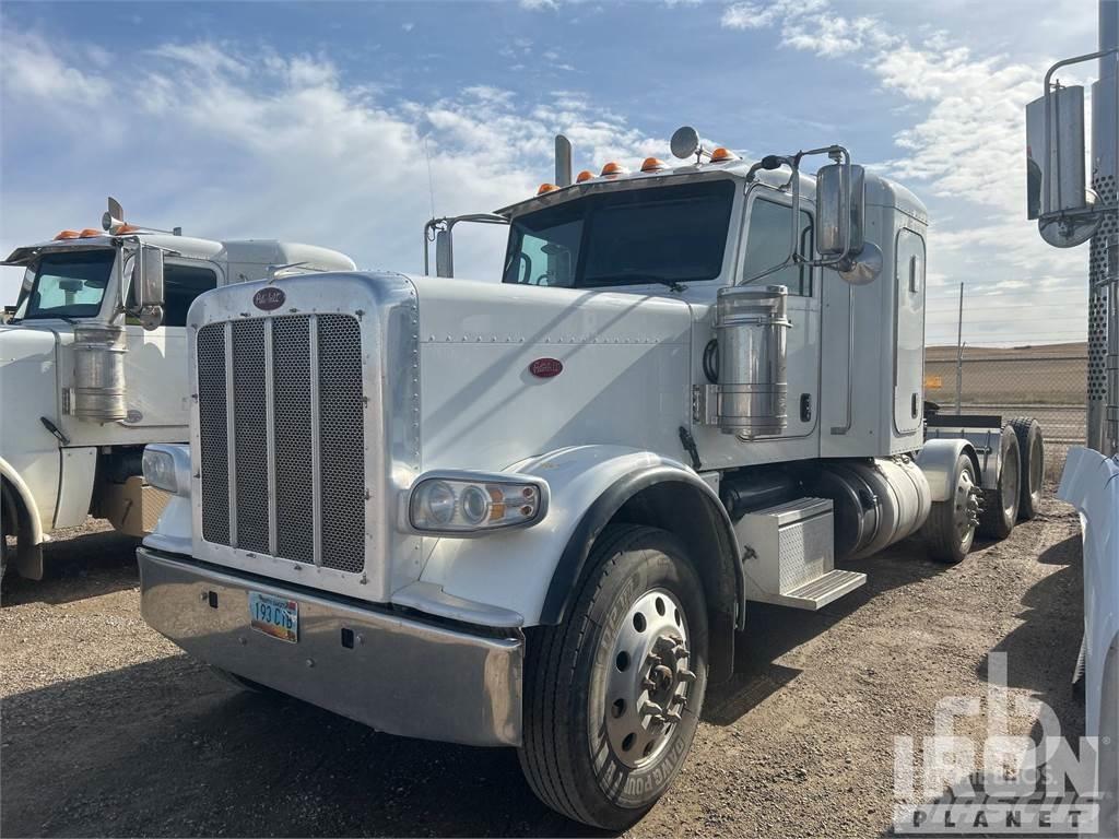 Peterbilt 389 Trekkers