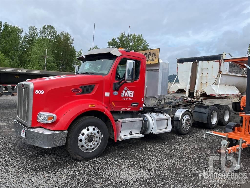 Peterbilt 567 Trekkers