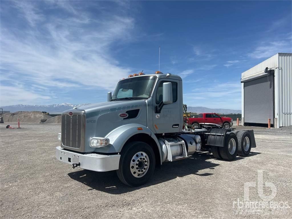 Peterbilt 567 Trekkers