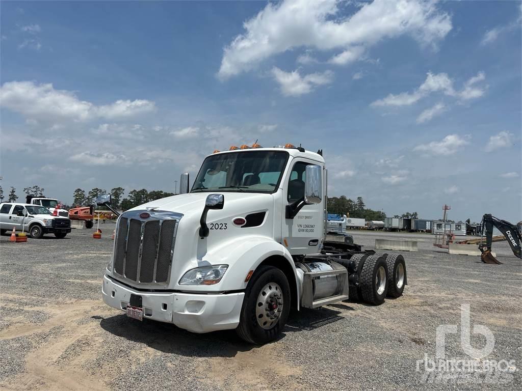 Peterbilt 579 Trekkers