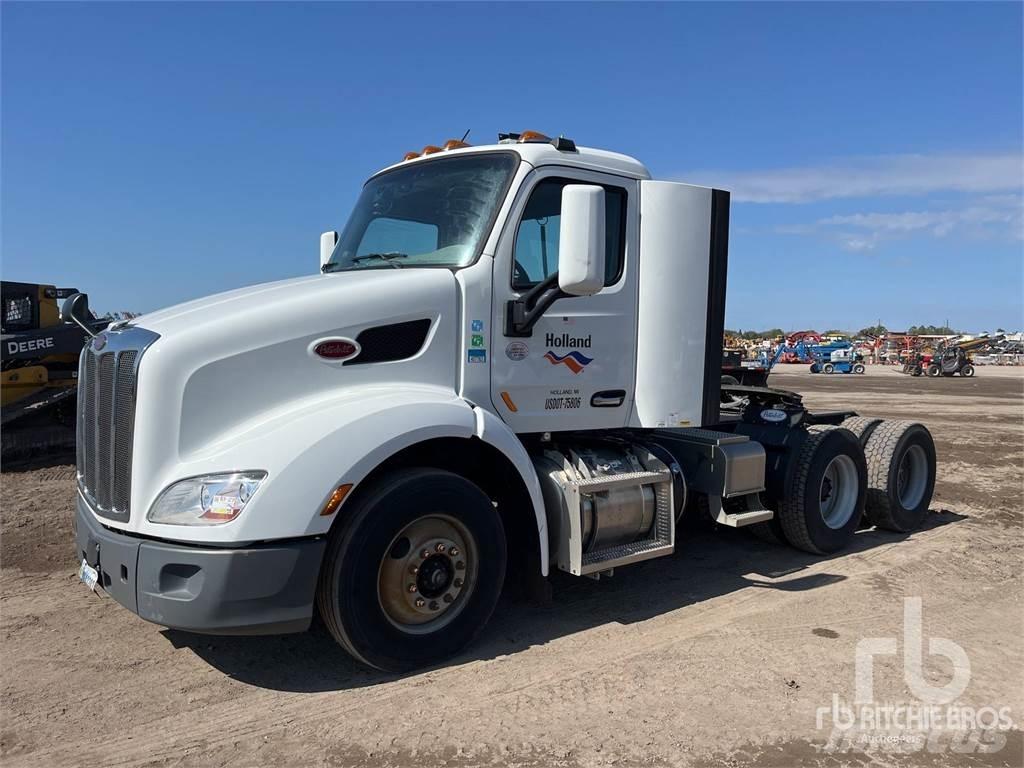 Peterbilt 579 Trekkers