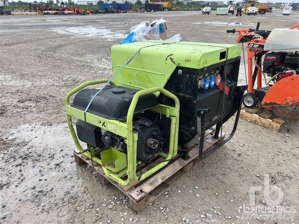  Quantity of (2) Diesel generatoren