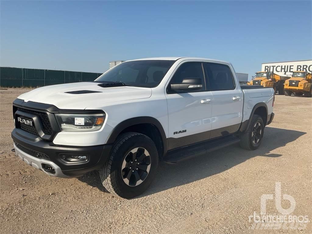 RAM 1500 Bestelwagens met open laadbak