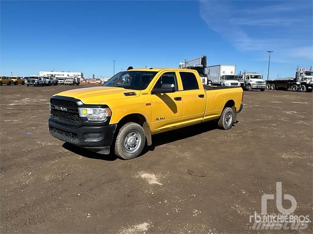 RAM 2500 Bestelwagens met open laadbak