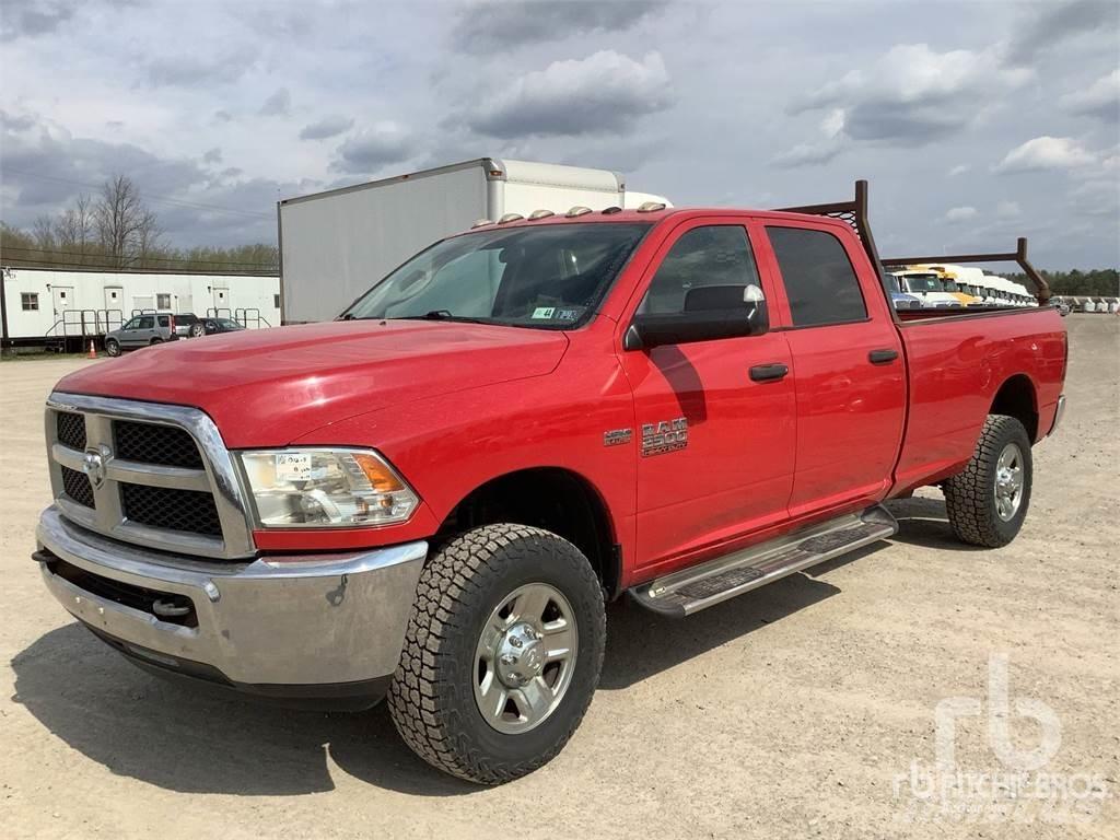 RAM 2500 Bestelwagens met open laadbak