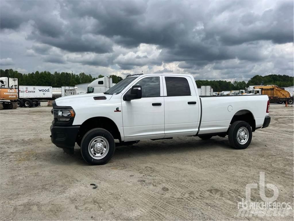 RAM 2500 Bestelwagens met open laadbak