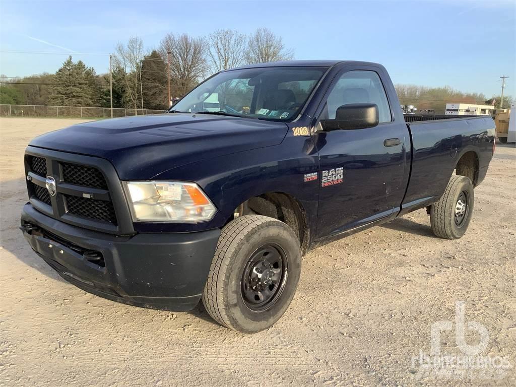 RAM 2500 Bestelwagens met open laadbak