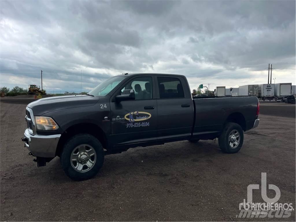 RAM 2500 Bestelwagens met open laadbak