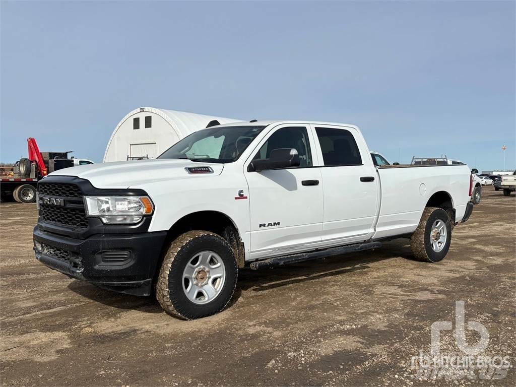 RAM 3500 Bestelwagens met open laadbak