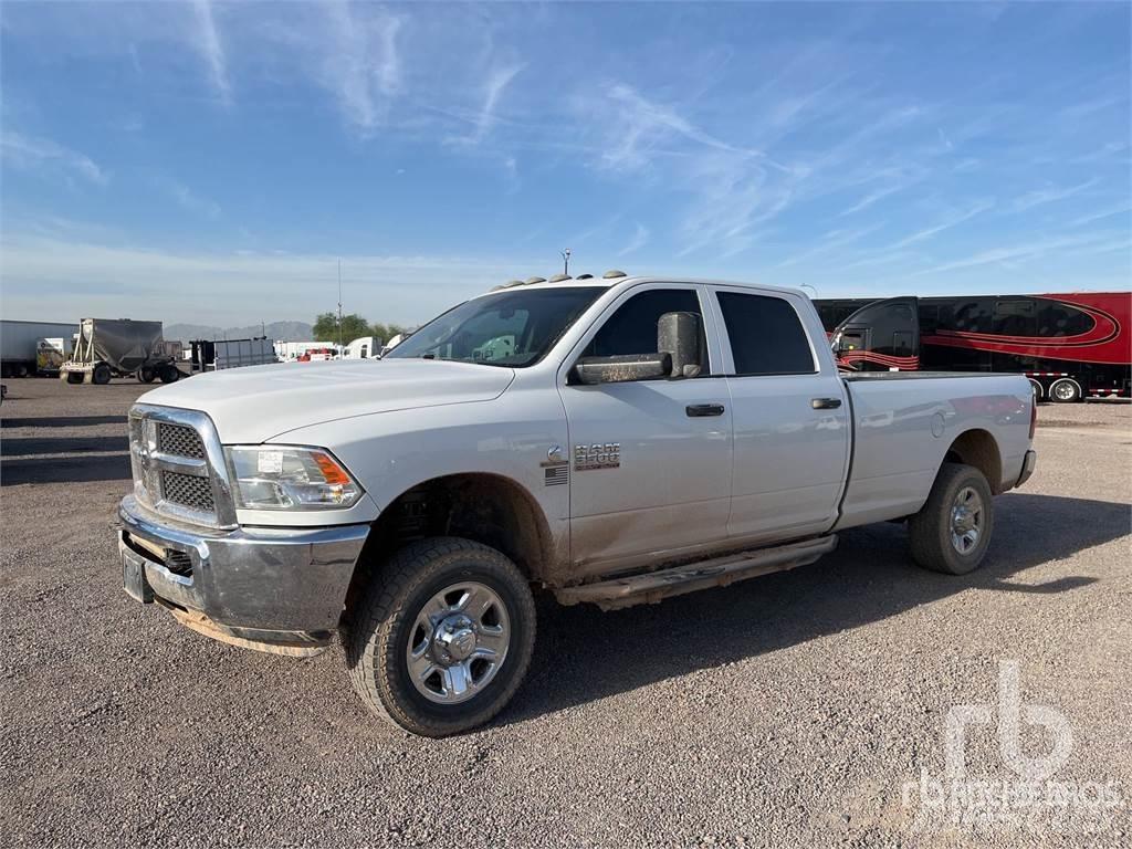 RAM 3500 Bestelwagens met open laadbak