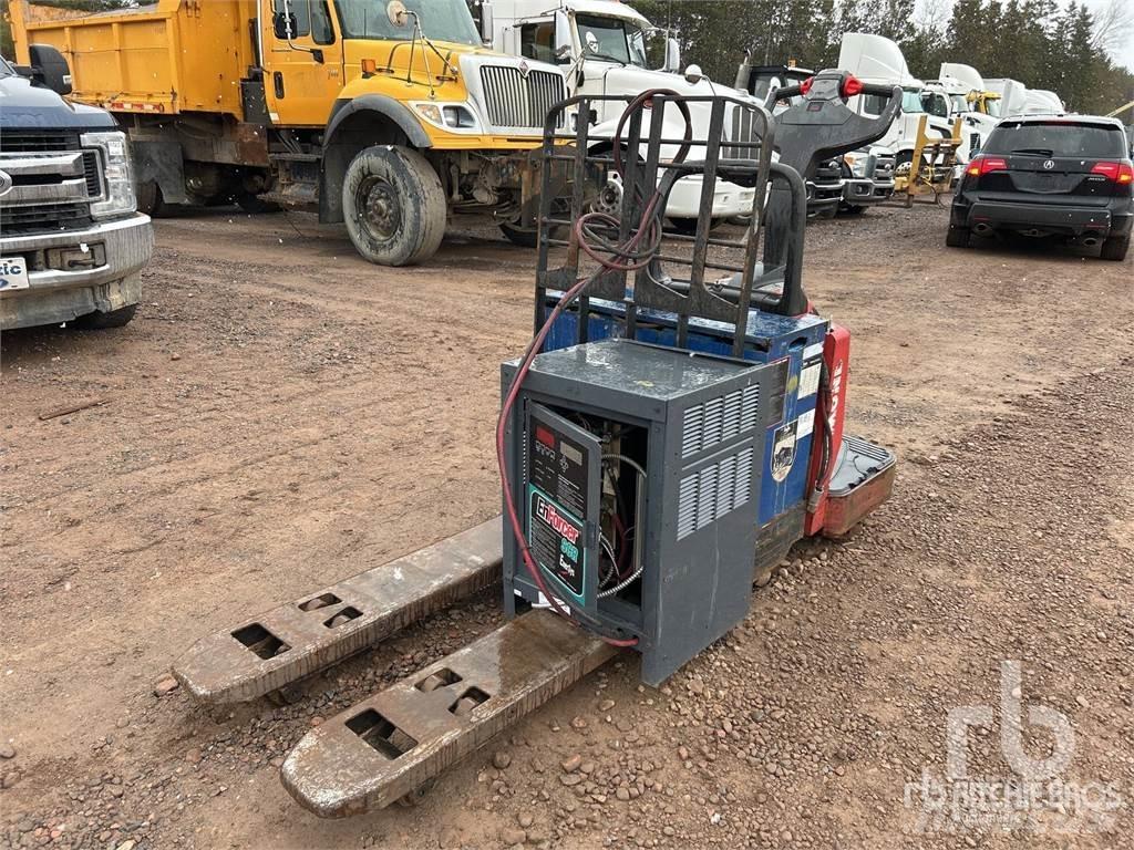 Raymond 8410 Palletstellingen