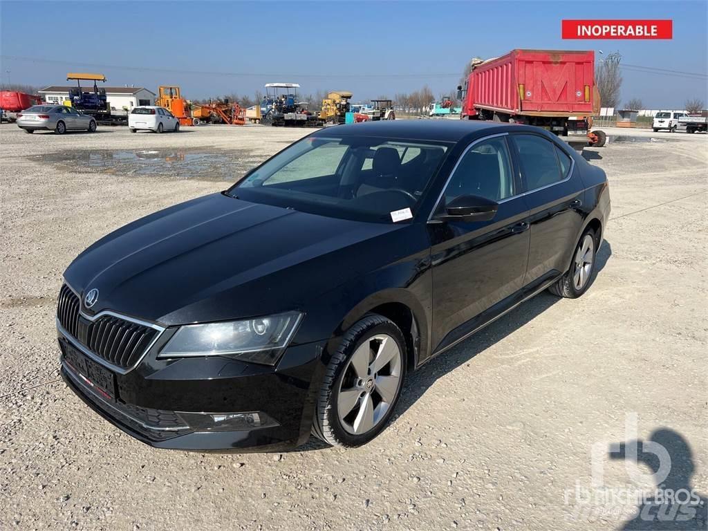 Skoda SUPERB Auto's