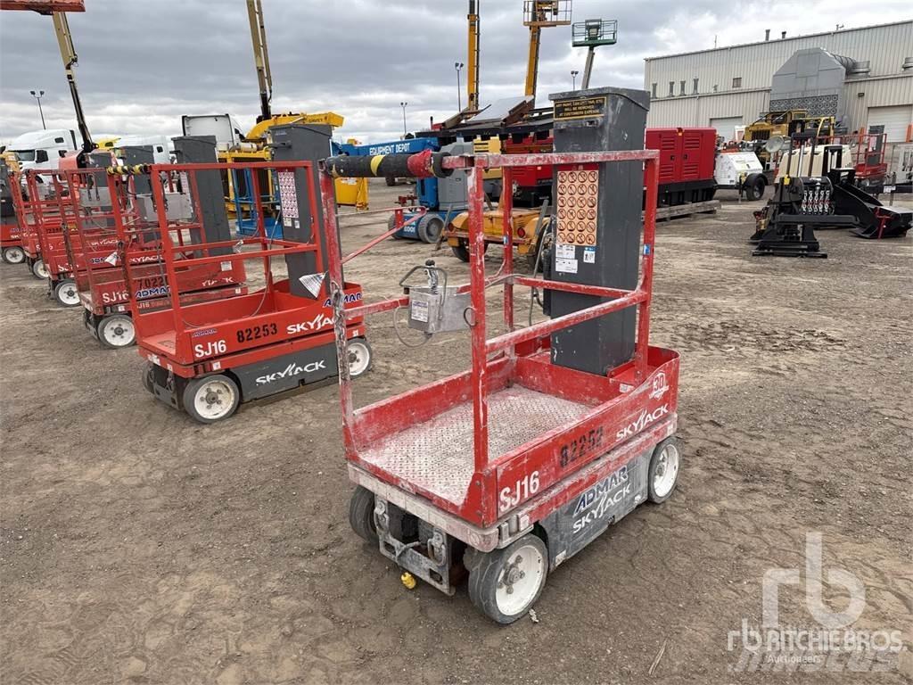 SkyJack SJ16 Takels, lieren en materiaalliften