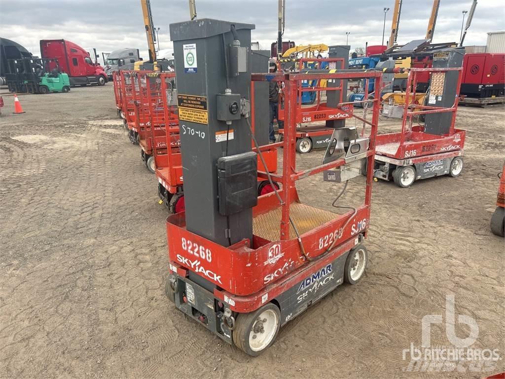 SkyJack SJ16 Takels, lieren en materiaalliften