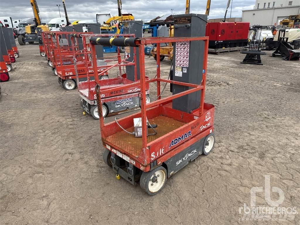 SkyJack SJ16 Takels, lieren en materiaalliften