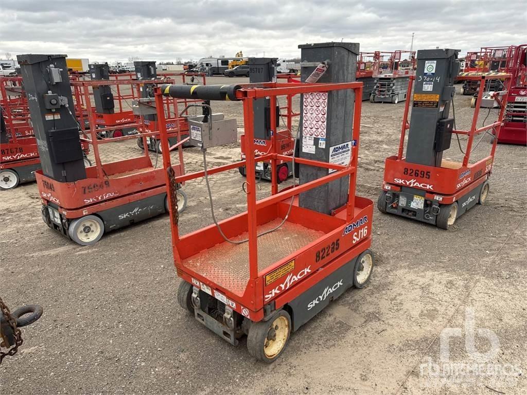 SkyJack SJ16 Takels, lieren en materiaalliften