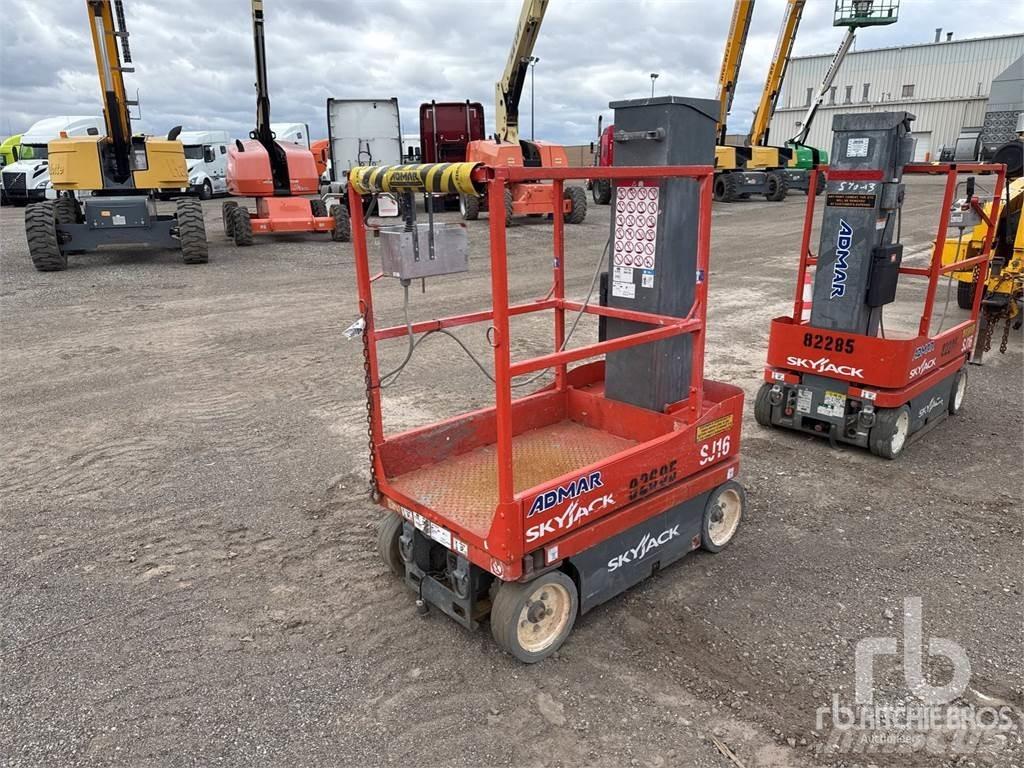 SkyJack SJ16 Takels, lieren en materiaalliften