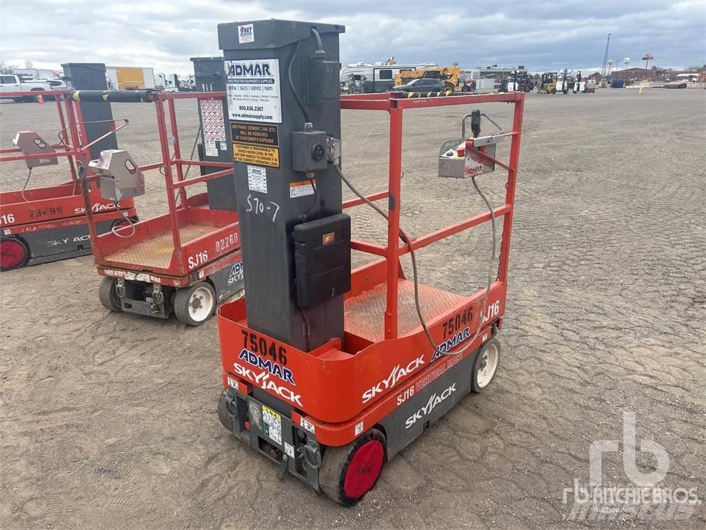 SkyJack SJ16 Takels, lieren en materiaalliften