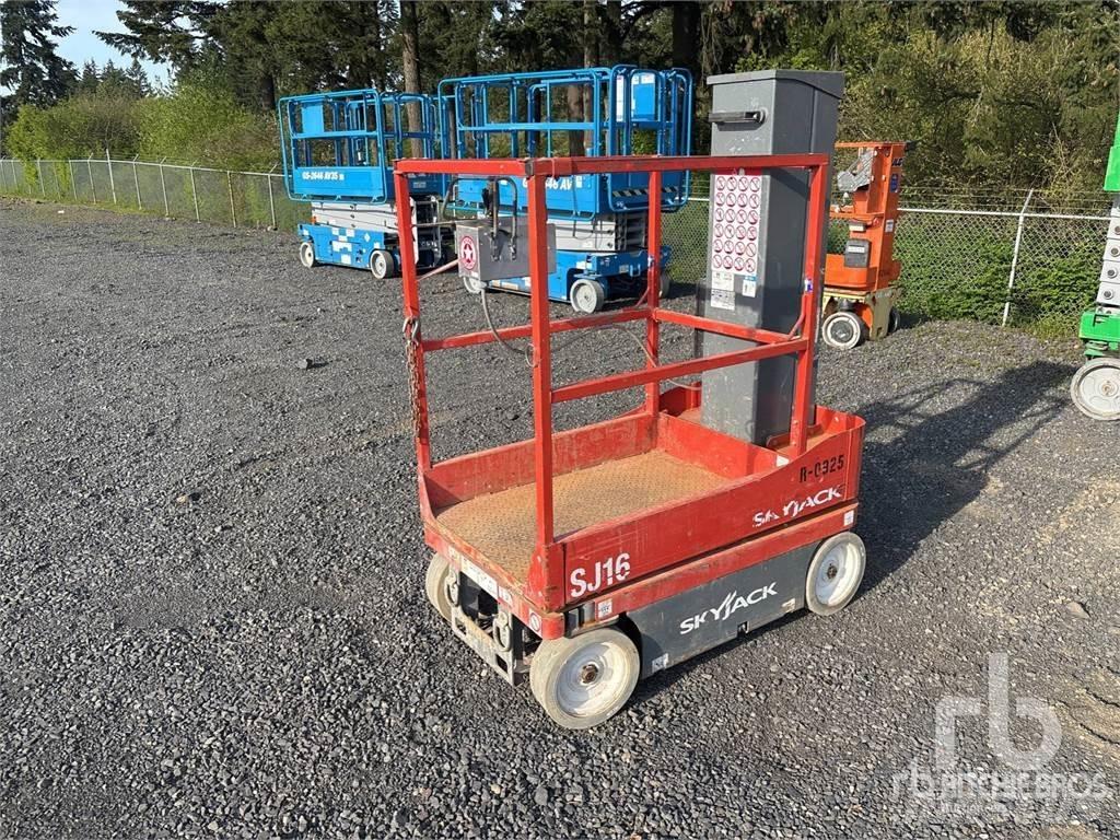 SkyJack SJ16 Knikarmhoogwerkers