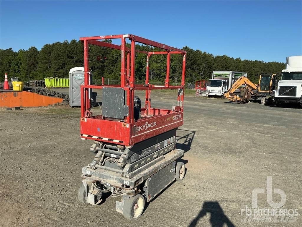 SkyJack SJ3219 Schaarhoogwerkers