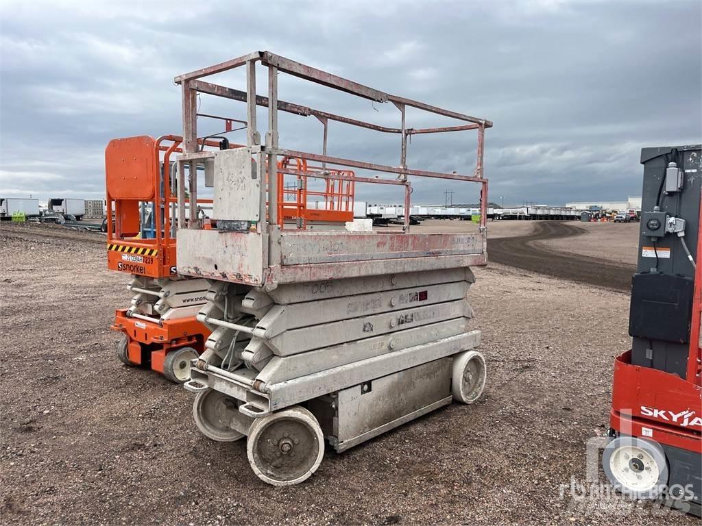 SkyJack SJ3226 Schaarhoogwerkers