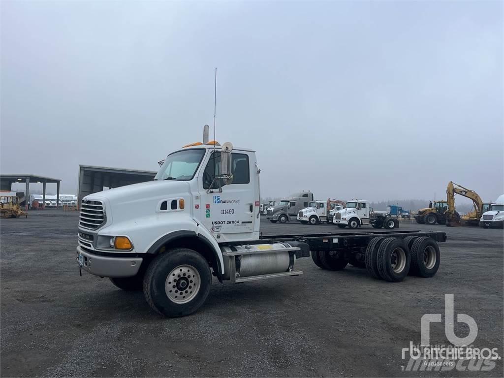 Sterling L8500 Chassis met cabine