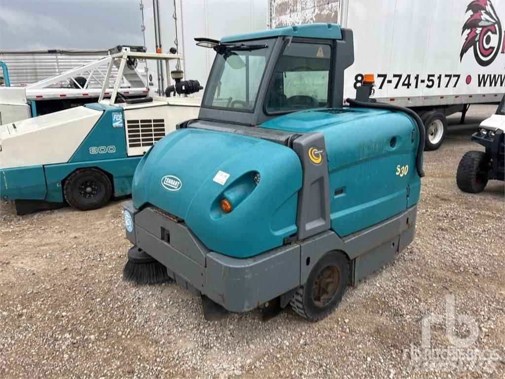Tennant S30 Veegmachines