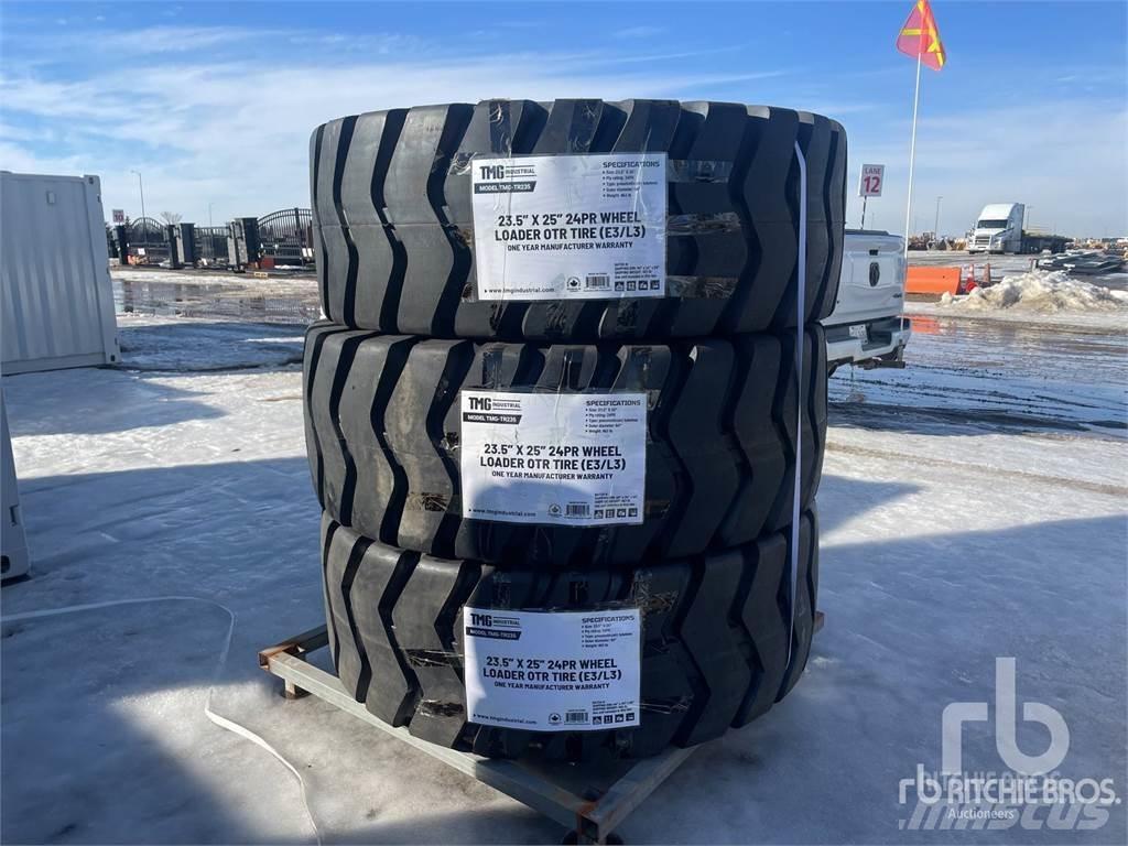 TMG TR235 Banden, wielen en velgen